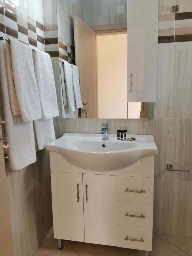 Marine Apartments Venetiko 巴拉利亚-阿亚斯弗坦恩 外观 照片